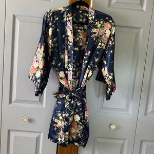 Floral bridesmaid robe